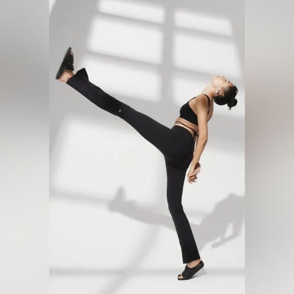 Alo Yoga Airbrush High-Waist Cinch Flare Legging in Black Size XXS Pilates Women - Picture 3 of 8